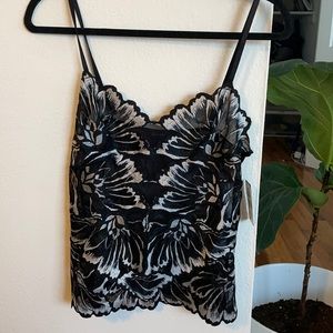 Gorgeous Natori lace top NWT! Never worn